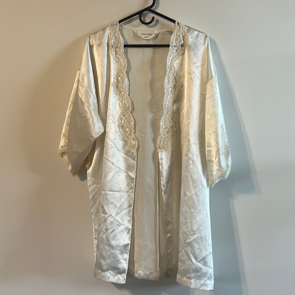 Victoria's Secret Other - Vintage Victoria Secret Lace Robe